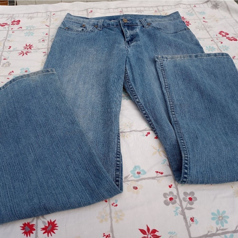 Zena/Women's/Jeans/Button/Fly/Blue/ Denim/100% Cotton/Mid Rise/Size 10/Made USA.